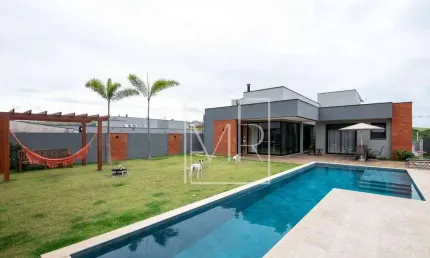 Casa porteira fechada com 3 suites à venda, 336 m² por R$ 2.400.000 - Condomínio Shambala III - Atibaia/SP