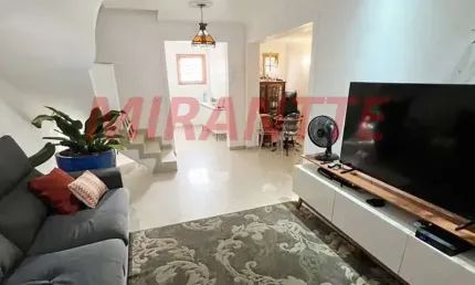 Sobrado de 114m² com 3 quartos em conjunto residencial santa terezinha