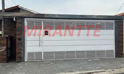 Sobrado de 185m² com 2 quartos em Conjunto Residencial Santa Terezinha