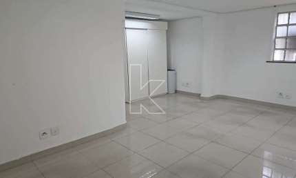 Casa comercial com 9 salas para alugar na Maestro Chiaffarelli, 31, Jardim Paulista, São Paulo por R$ 20.000