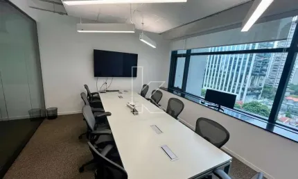 Sala comercial com 4 salas para alugar na Rua Elvira Ferraz, 250, Vila Olímpia, São Paulo por R$ 68.900