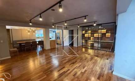 Apartamento com 3 quartos para alugar na Rua Gaivota, 281, Moema, São Paulo por R$ 12.500