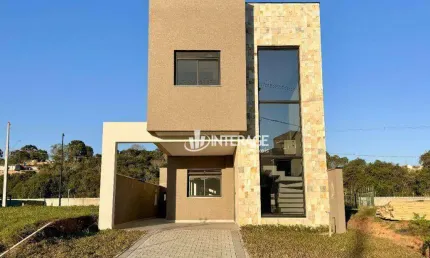 Casa nova com 3 Quartos, churrasqueira e quintal em condomínio, a Venda por R$ 960.000,00 no bairro Santa Cândida, Curitiba, Paraná.