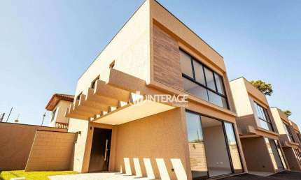 Sobrado com 3 Quartos para alugar, 119 m² por R$ 5.105/mês - Santa Felicidade - Curitiba/PR