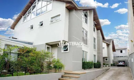 Sobrado com 3 Quartos à venda, 126 m² por R$ 687.000 - Santa Felicidade - Curitiba/PR