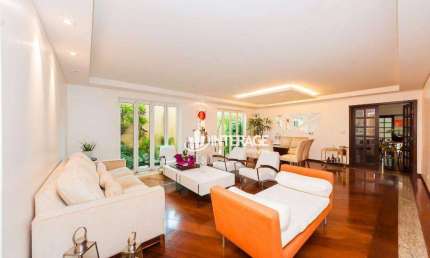 Casa com 3 Quartos para alugar, 411 m² por R$ 13.480/mês - Santa Felicidade - Curitiba/PR