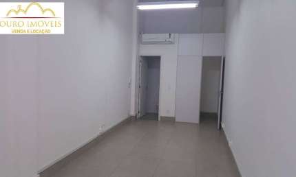Loja à venda 30m2, com 1 banheiro e 1 vaga. Bairro Ouro Preto.
