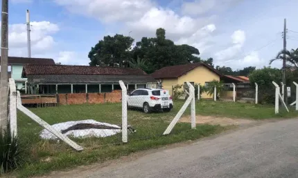 Terreno com 19,5m de frente, próx. da Univille e Instituto Federal de SC em São Francisco do Sul. Ideal para construção de geminados. Ref. 316