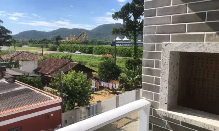 Apartamento próximo do Beto Carrero World, seja para férias em família ou como investimento em locação de temporada Ref. 252