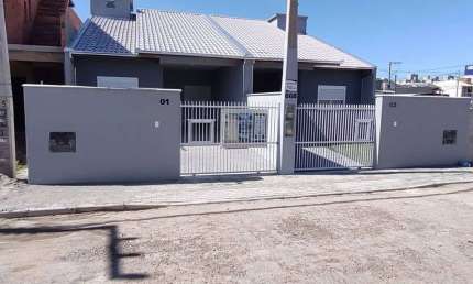 Geminado Para Vender com 3 quartos, sendo 1 suíte aprox. 700m da praia de Balneário Piçarras - SC. Ref. 363