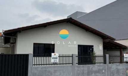 Casa Para Vender com 4 quartos sendo 1 suíte, no bairro Praia da Armação ao lado do Beto Carrero World em Penha - SC. Ref. 387