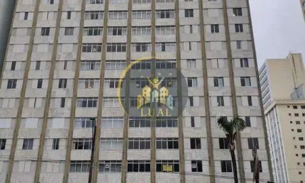 Apartamento Amplo, Ensolarado e com Localização Privilegiada! no CRISTO REI