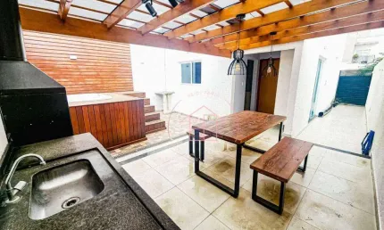 Seu Novo Lar Espera por Você: Sobrado Mobiliado no Condomínio Contemporâneo Club