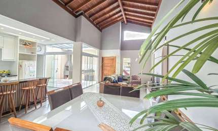 Oportunidade - casa térrea no Campos do Conde Louvre em Tremembé-SP