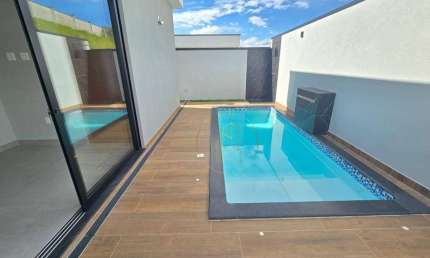 Oportunidade - Casa térrea com piscina no Condomínio Quinta das Palmeiras em Taubaté SP