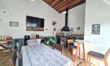 Oportunidade - Sobrado com 2 suites na Vila Aparecida em Taubaté SP