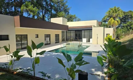 Oportunidade - Casa térrea, moderna e alto padrão no Condomínio Chacaras do Cataguá em Taubaté SP