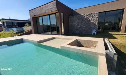 Casa em condomínio fechado com 4 quartos à venda em Quintas da Jangada, Ibirité 