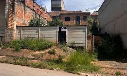 Terreno à venda em Masterville, Sarzedo  por R$ 360.000