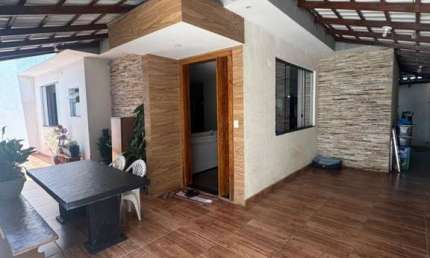 Casa com 3 quartos à venda em Masterville, Sarzedo  por R$ 540.000