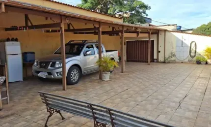 Casa com 3 quartos à venda no Industrial, Contagem 