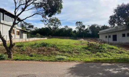 Lote em condomínio  á venda no serra dos bandeirantes