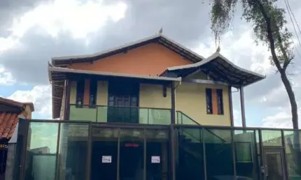 Casa com 6 quartos à venda no Barreiro, Belo Horizonte 