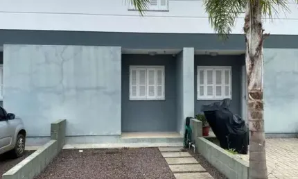Sobrado para Venda em Torres, Centenário, 3 dormitórios, 2 banheiros