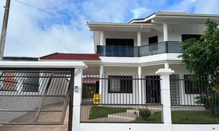 Casa para Venda em Torres, Centro, 4 dormitórios, 1 suíte, 2 banheiros, 2 vagas