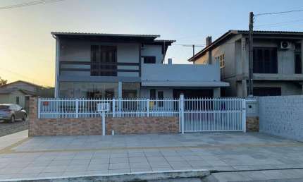 Casa para Venda em Torres, Curtume, 3 dormitórios, 3 banheiros, 1 vaga