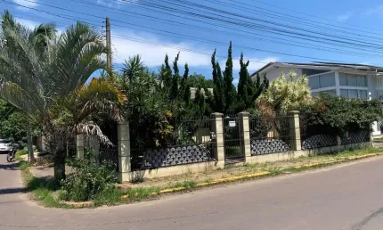 Casa para Venda em Torres, Igra Norte, 3 dormitórios, 1 suíte, 2 banheiros