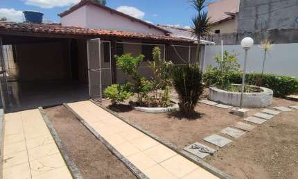 Casa residencial para Venda em rua pública, Caseb, Feira de Santana, 3 quartos, 1 suíte, 1 sala, 1 banheiro, 2 vagas, 300m² área total.