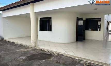 Casa residencial para Venda no bairro Jardim Acácia, Feira de Santana 3 quartos, 1 suíte, 3 salas, 2 banheiros, 4 vagas 346,00 m² área total.