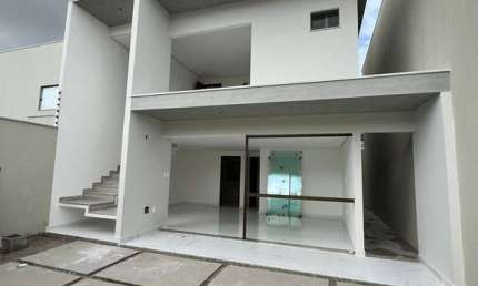 Casa residencial para Venda em rua Pública no Sim, Feira de Santana 4 quartos, 2 salas, 1 banheiro, 2 vagas, 152,00 m² área total.