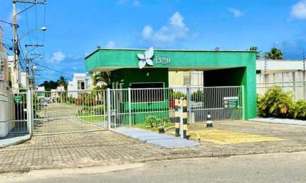 Casa residencial para Venda Duplex em Condomínio fechado em Abrantes, Camaçari 3 quartos, 2 salas, 2 banheiros, 2 vagas 250,00 m² área total.
