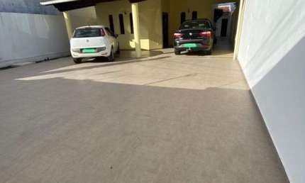 Casa residencial para Venda  em rua Pública no bairro Tomba, Feira de Santana 3 quartos, 1 sala, 2 banheiros, 2 vagas 300,00 m² área total.