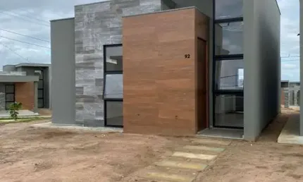 Casa residencial para Venda no Condomínio Reserva Itatiaia, Sim, Feira de Santana, 2 quartos, 1 suíte, 1 sala, 1 banheiro, 1 vaga, 177m² área total.