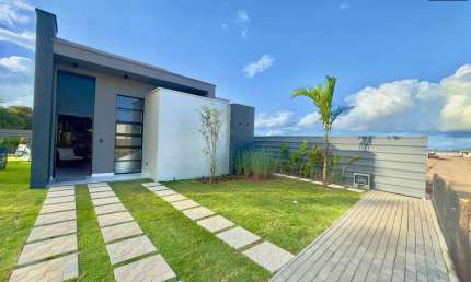 Casa residencial para Venda no Condomínio Essenza, Sim, Feira de Santana, 3 suítes, 2 salas, 1 banheiro, 2 vaga, 82,44 m² área total.