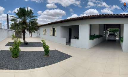 Casa residencial para Venda em rua pública, Muchila, Feira de Santana, 5 quartos, 1 suíte, 1 sala, 2 banheiros, 5 vagas, 600m² área total.