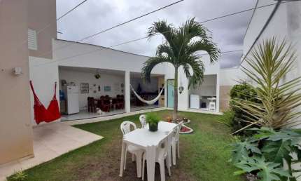 Casa para Venda, no Condomínio Villa Felicittá na Avenida Artêmia Pires, em Feira de Santana, 2 Quartos, sala, 2 banheiros, 220m² Área Total.