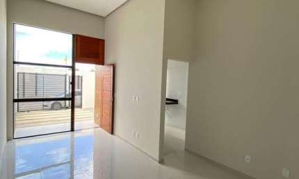 Casa residencial para Venda em rua pública, Sim, Feira de Santana, 3 quartos, 1 suíte, 1 sala, 2 banheiros, 2 vagas, 76m² área total.