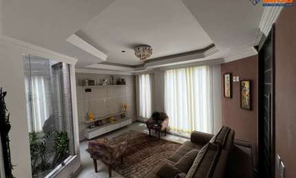Casa residencial para Venda em rua pública, Capuchinhos, Feira de Santana, 4 quartos, 1 suíte, 1 sala, 2 banheiros, 1 vaga, 300m² área total.