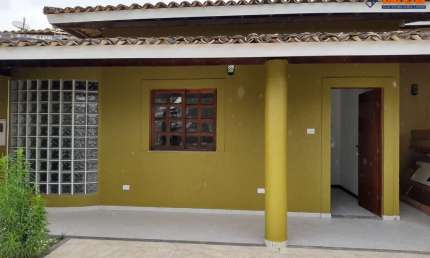 Casa residencial para Venda em condominio fechado, Lagoa Salgada, Feira de Santana, 3 quartos, sendo 1 suíte, 2 salas, 3 banheiros, 1 vaga
