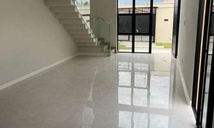 Casa Duplex residencial para Venda em rua pública, Conceição, Feira de Santana, 3 quartos, 2 suítes, 1 sala, 3 banheiros, 4 vagas, 100m² área total.