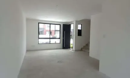 Casa residencial para Venda no Condomínio London Ville, Sim, Feira de Santana, 3 quartos, 1 suíte, 1 sala, 2 banheiros, 3 vagas, 144m² área total.