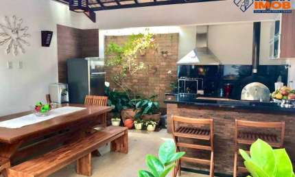 Casa para Venda, 3 Suítes, 2 Vagas de Garagem, em condomínio fechado, no Sobradinho, em Feira de Santana, 260m² área total.