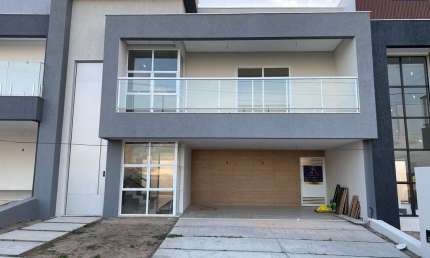 Casa residencial para Venda em condomínio, na Nova Esperança, Feira de Santana, 4 suítes, 1 sala, 4 banheiros, 2 vagas 200m² área tota