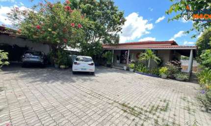 Casa residencial para Locação em rua pública, Novo Horizonte, Feira de Santana, 4 quartos, 1 suíte, 2 salas, 2 banheiros, 5 vagas, 300m² área total.
