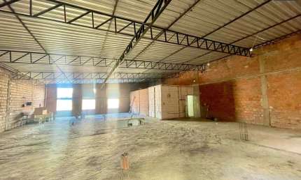 Ponto comercial para Locação em rua pública, Santo Antônio dos Prazeres, Feira de Santana, 1 sala, 1 banheiro, 270m² área total.