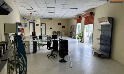 Galpão comercial para Locação em rua pública, Santo Antônio dos Prazeres, Feira de Santana, 1 sala, 1 banheiro, 1.000m² área total.